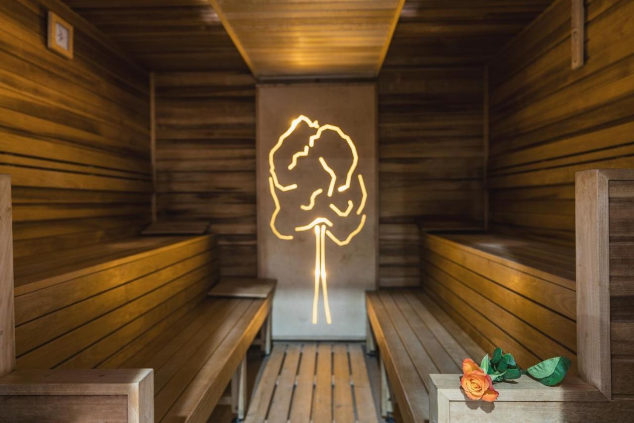Barack Thermal Hotel And Spa Tiszakecske Ngoại thất bức ảnh
