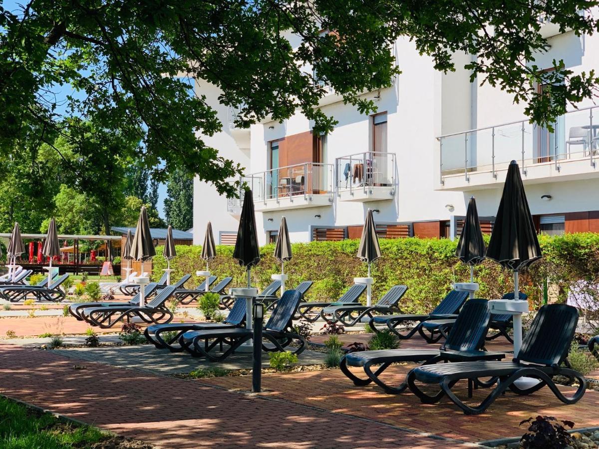 Barack Thermal Hotel And Spa Tiszakecske Ngoại thất bức ảnh